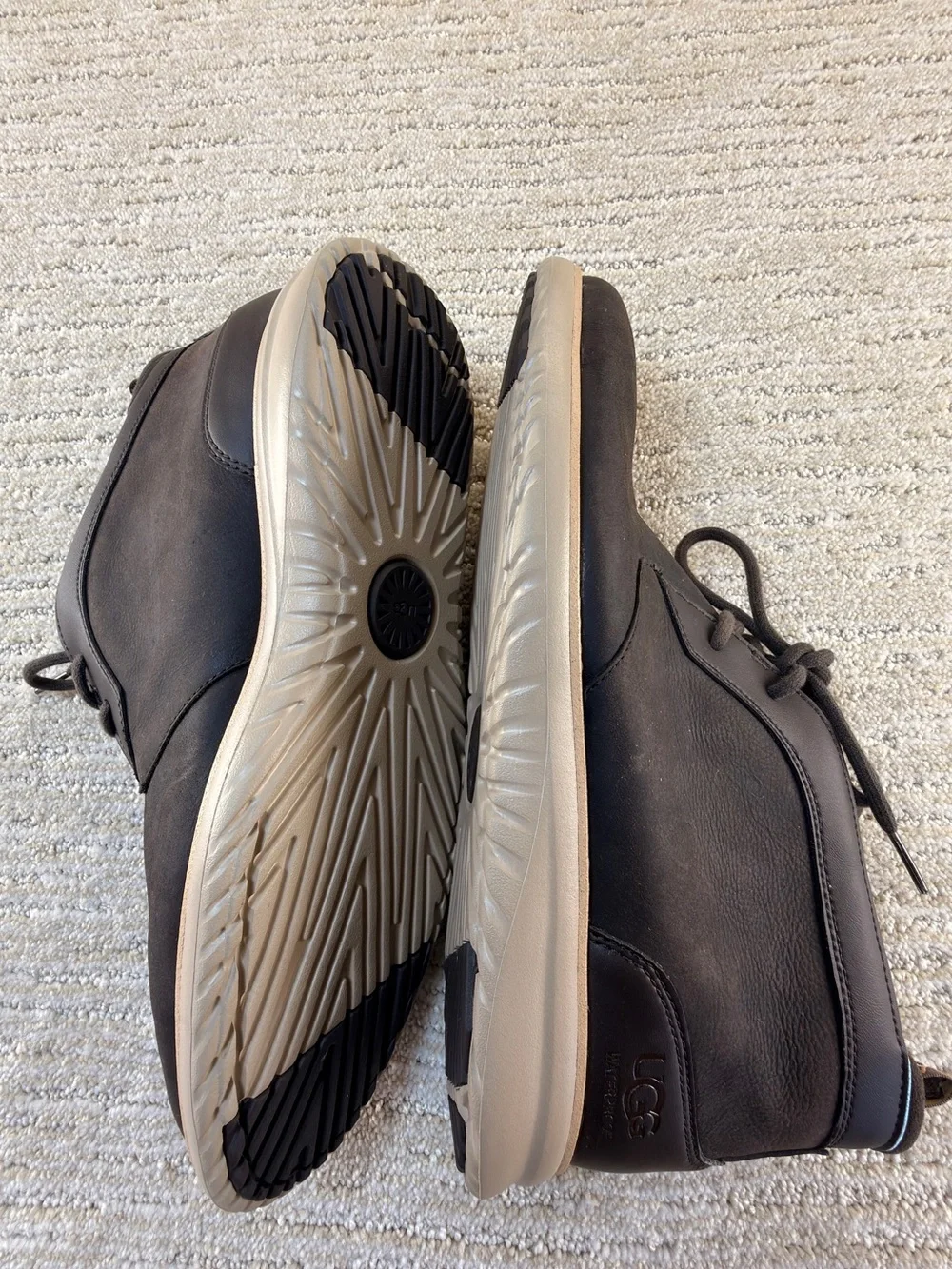 Brand New UGG Men’s Union Dark Brown Waterproof Lace Up Ankle Chukka Boots